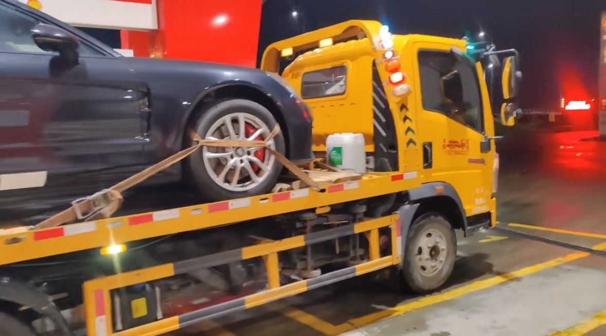 西安行车途中遇到突发状况该如何呼叫道路救援？